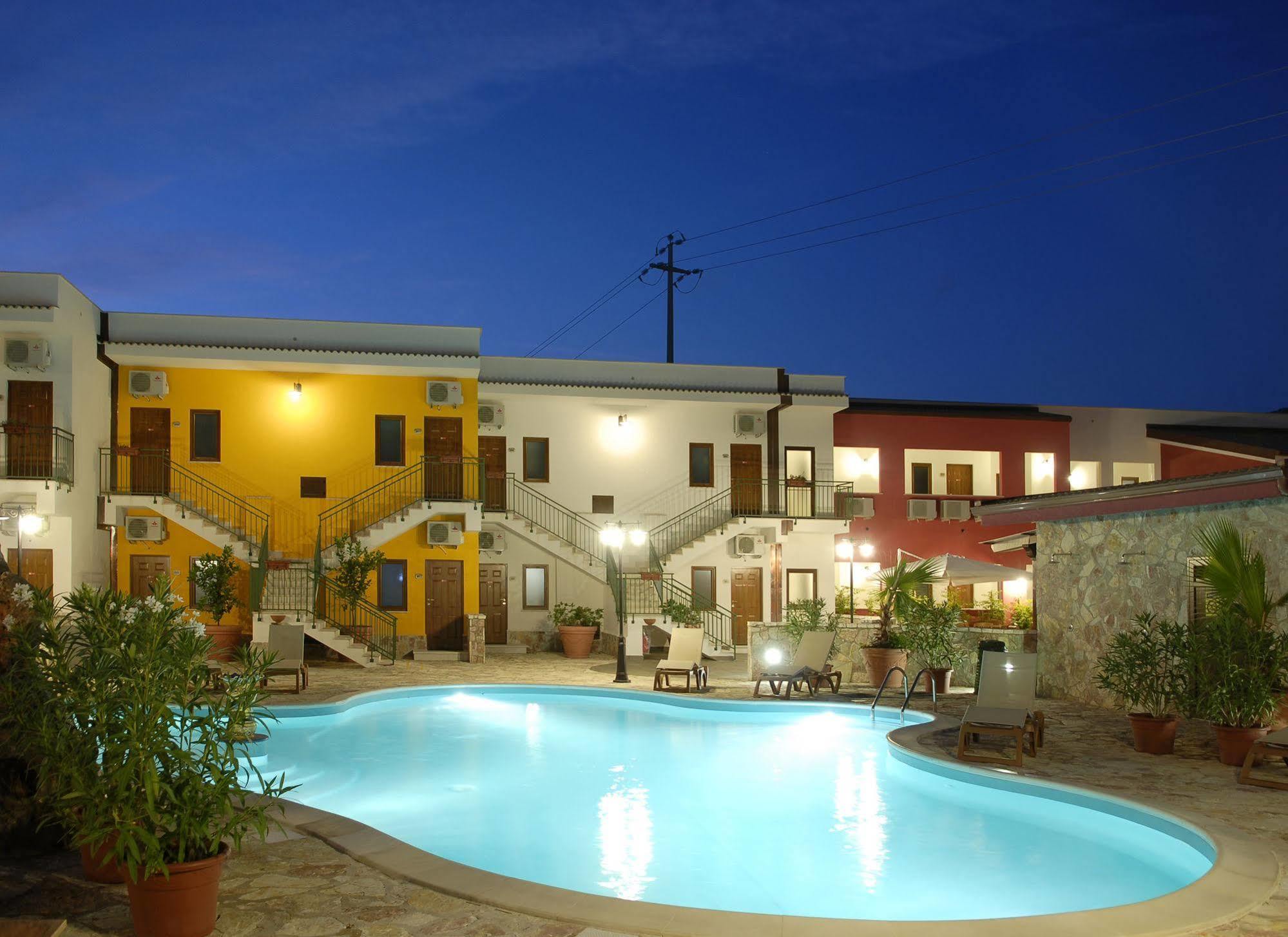 Hotel Ciuri Di Badia Buseto Palizzolo Exterior photo