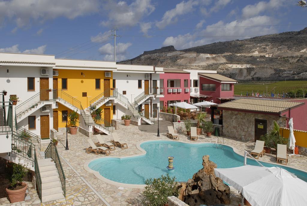 Hotel Ciuri Di Badia Buseto Palizzolo Exterior photo